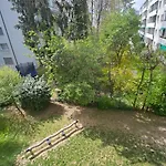 Ruhige 2-Zi-Wohnung Mit Garage