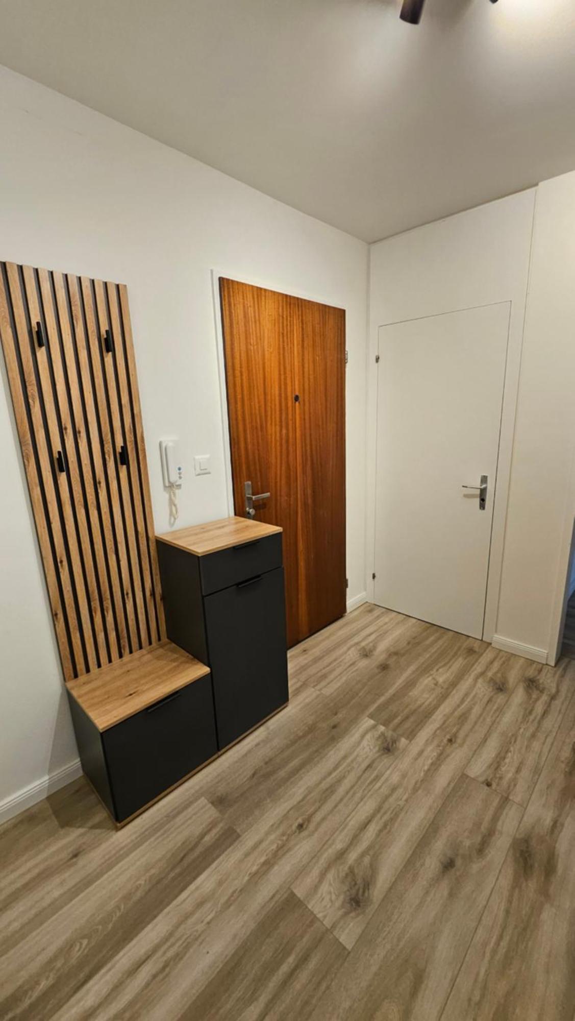 Apartment Ruhige 2-zi-wohnung Mit Garage