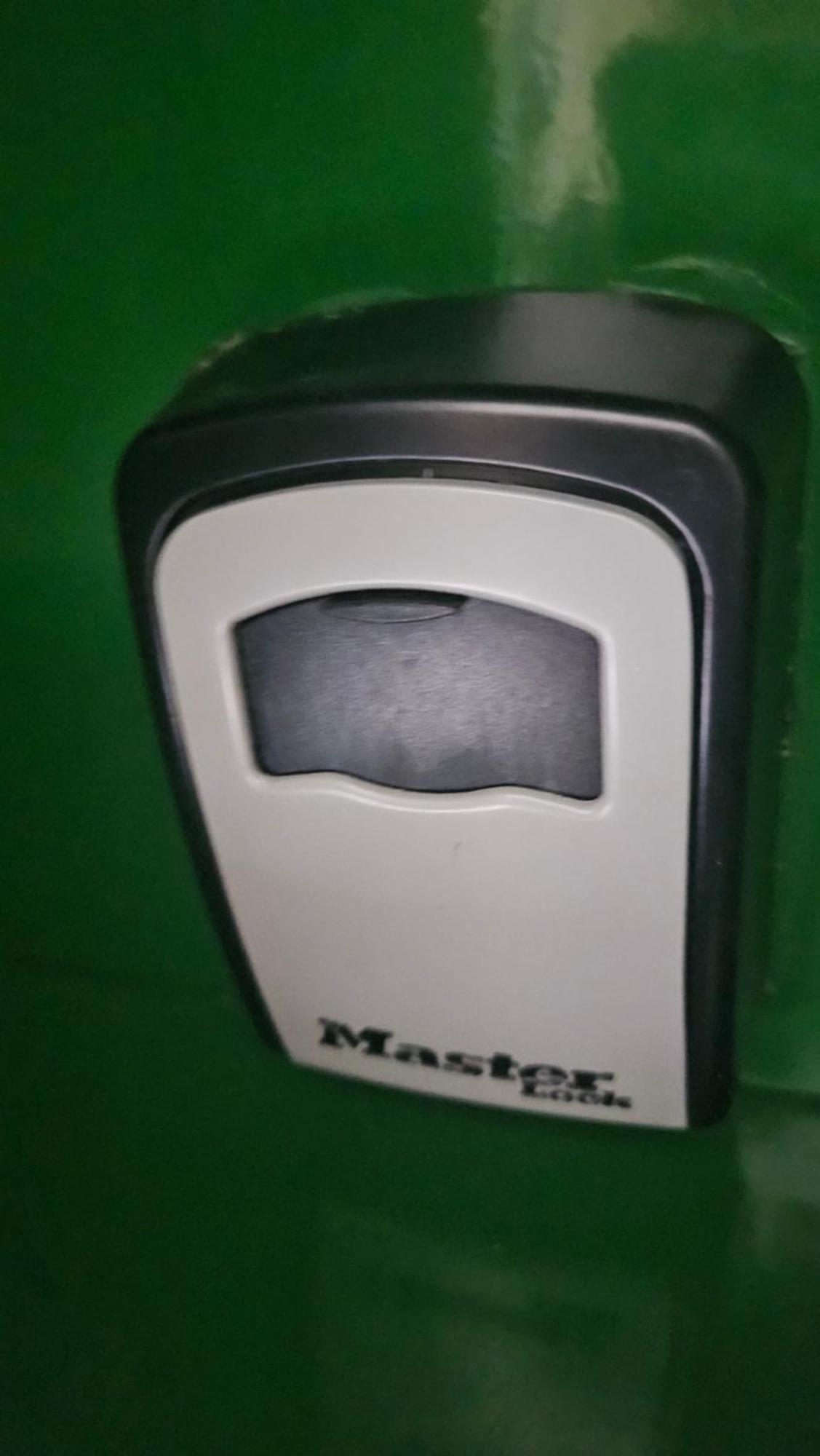Ruhige 2-zi-wohnung Mit Garage Apartment *